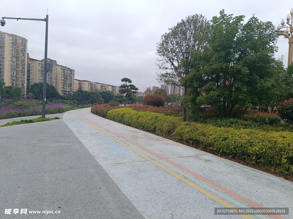 城市中的休闲步道景观