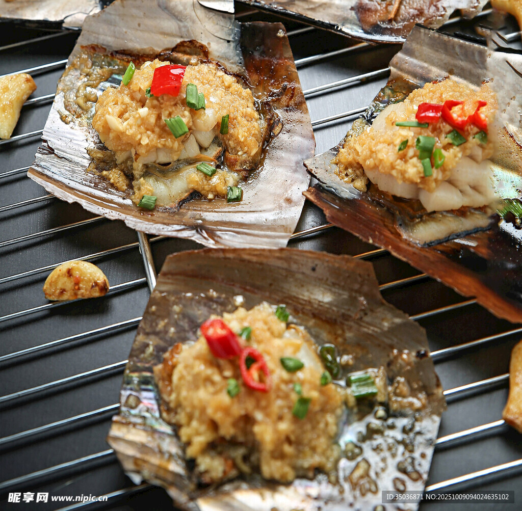 锡纸烤扇贝