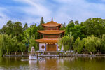 湖畔古亭美景