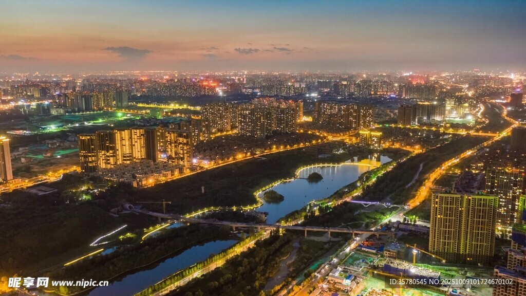 城市璀璨夜景俯瞰图
