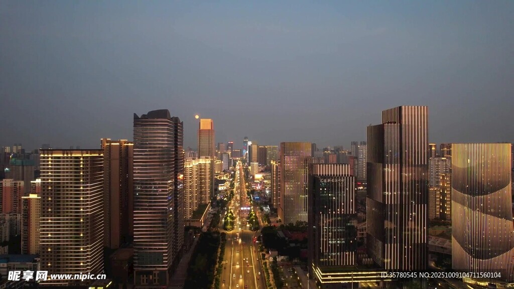 城市黄昏高楼景观