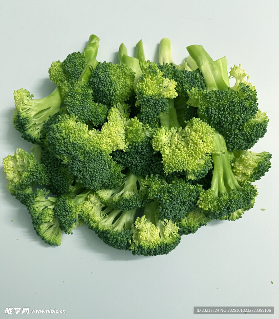 新鲜西兰花