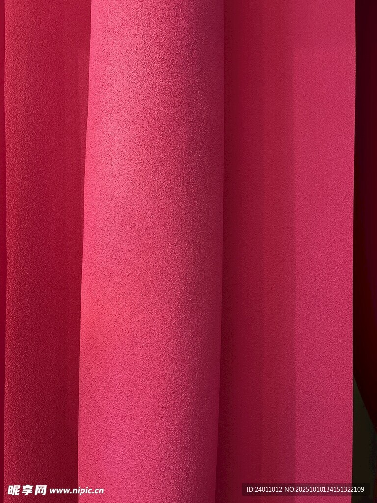 玫红色背景墙