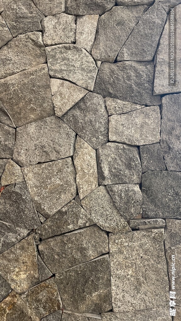 不规则石块拼接地面