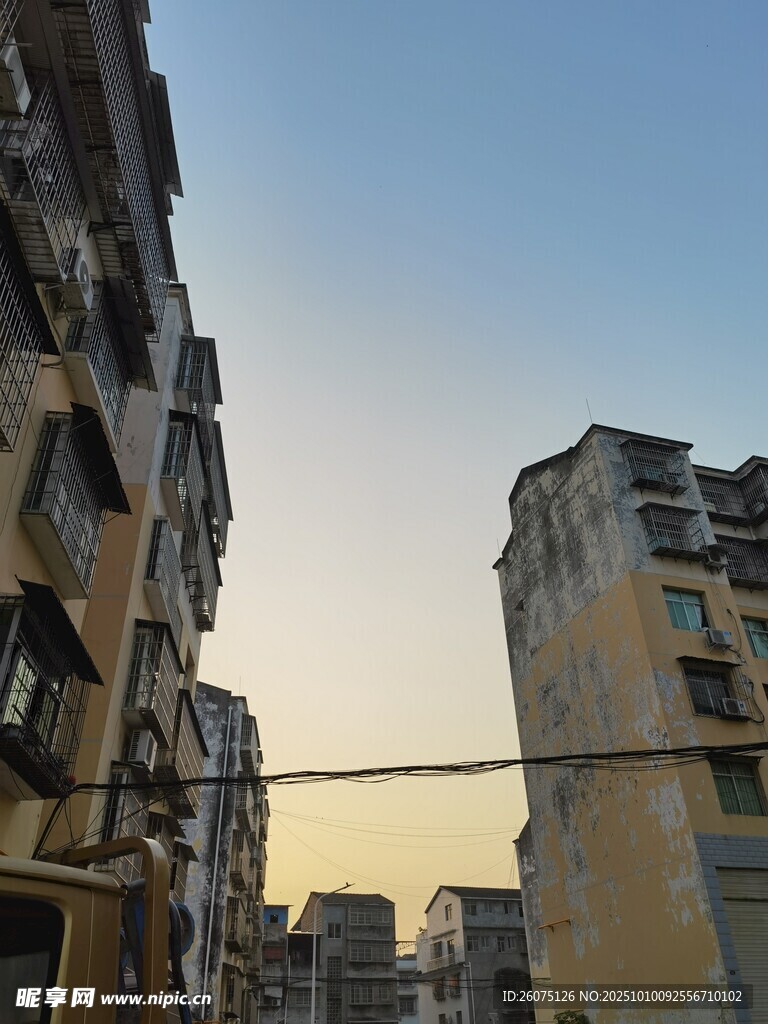 老旧居民楼外观景象