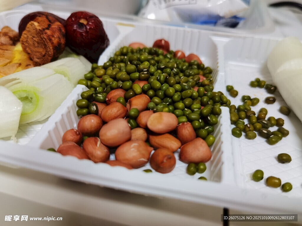 多样食材拼盘