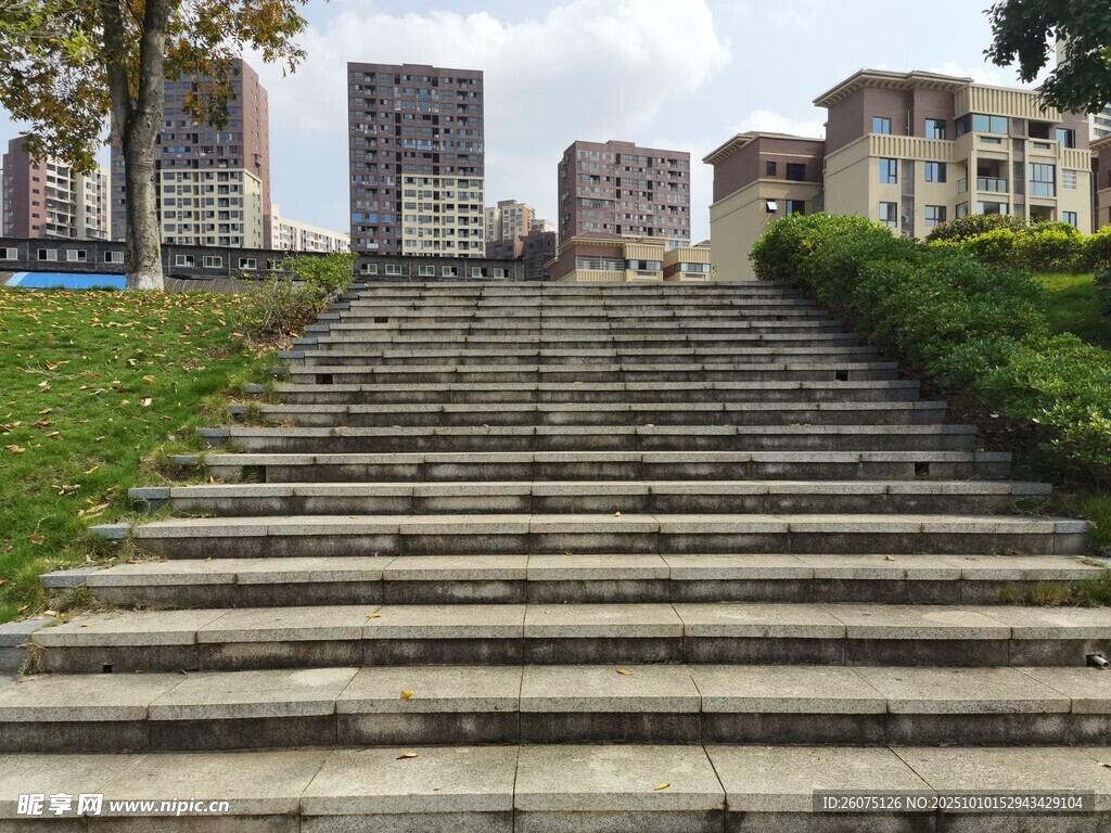 城市中阶梯步道景观