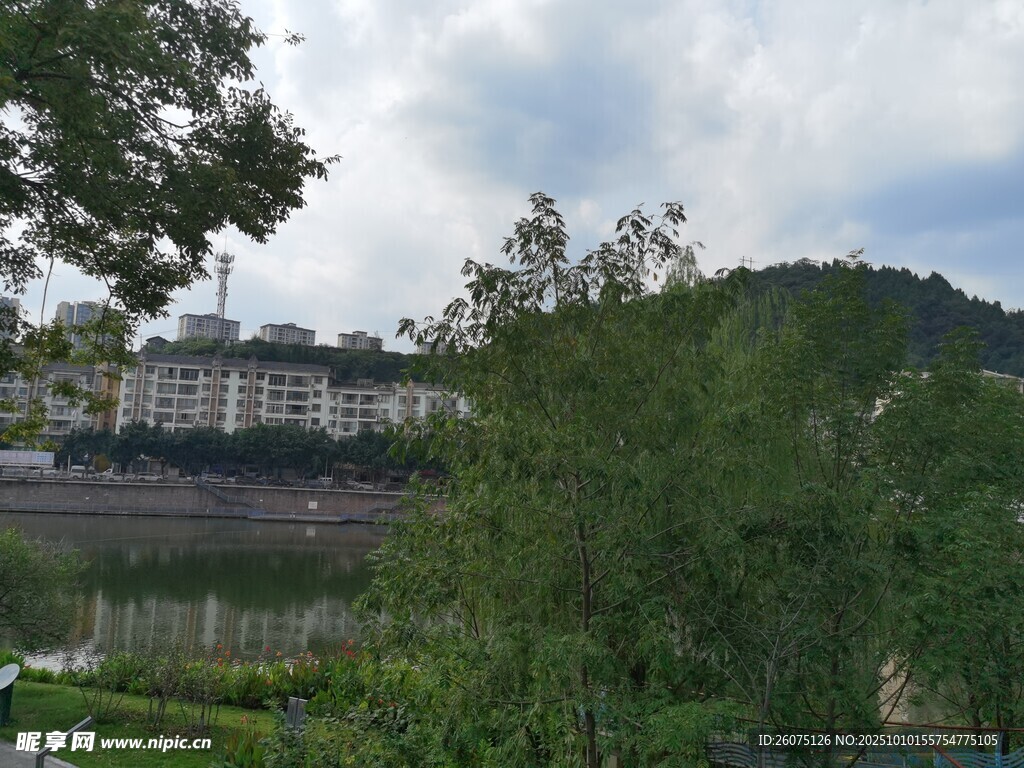 山林间的建筑景观