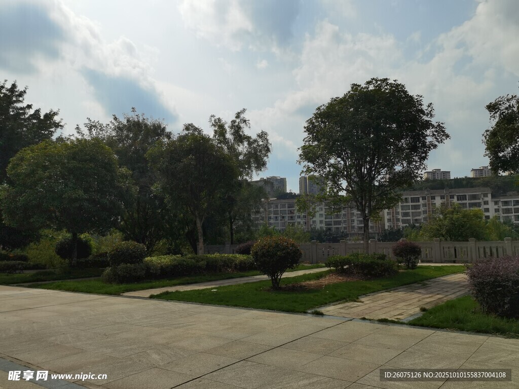 宁静校园户外景观