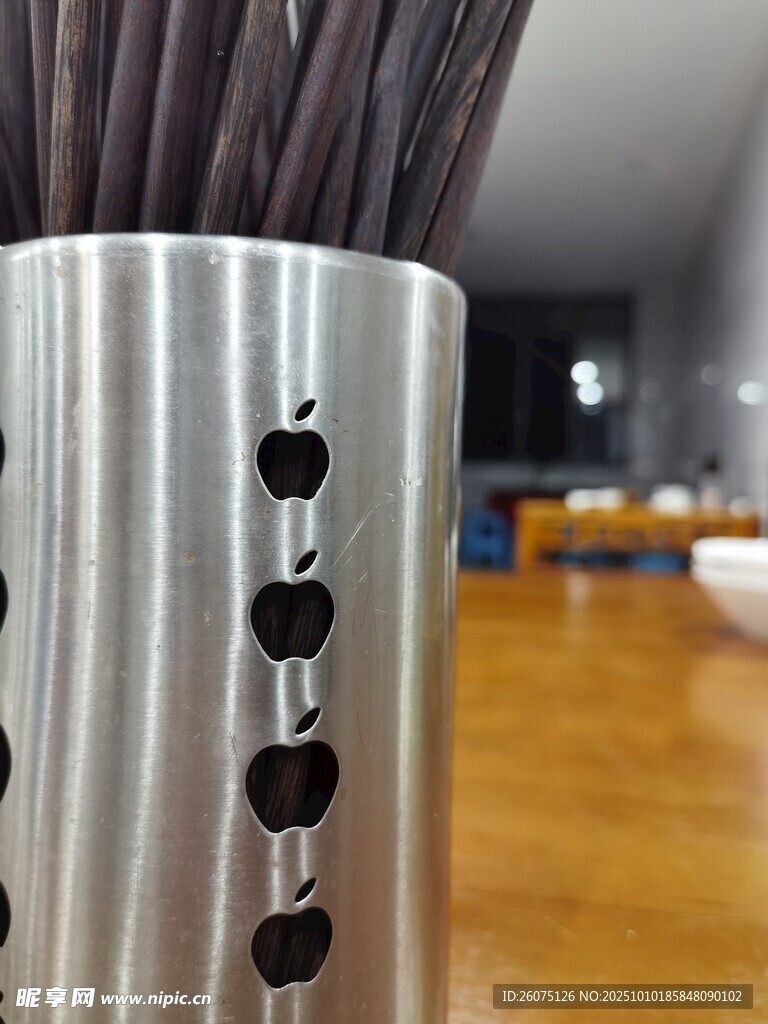 不锈钢筷筒简约实用设计