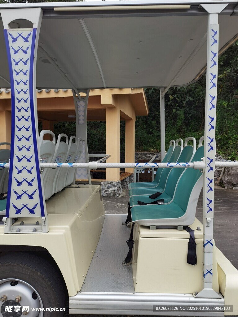 电动观光车内部座椅展示