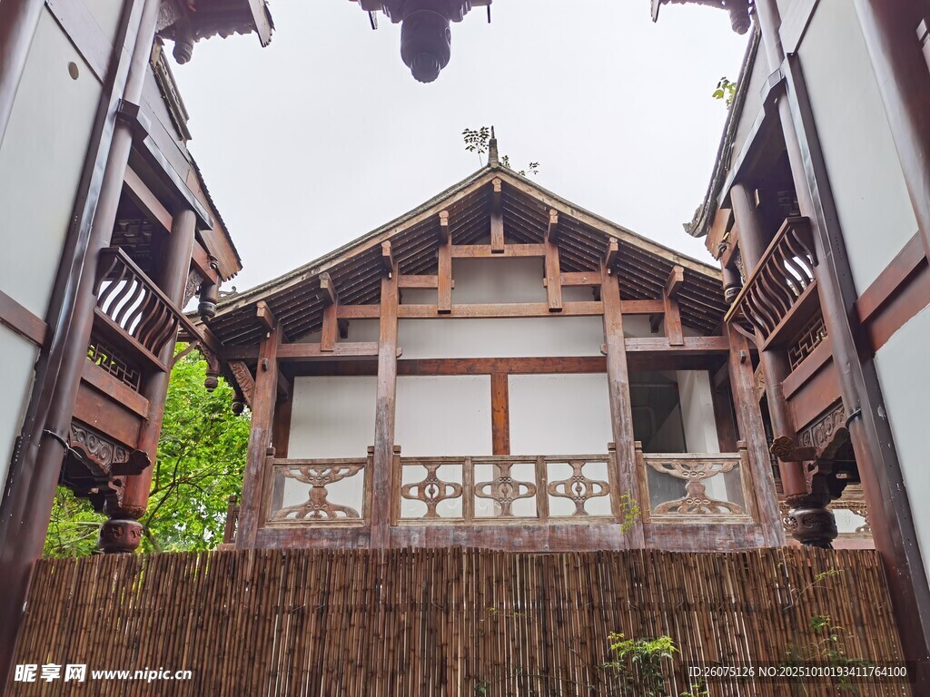 日式传统建筑庭院景致