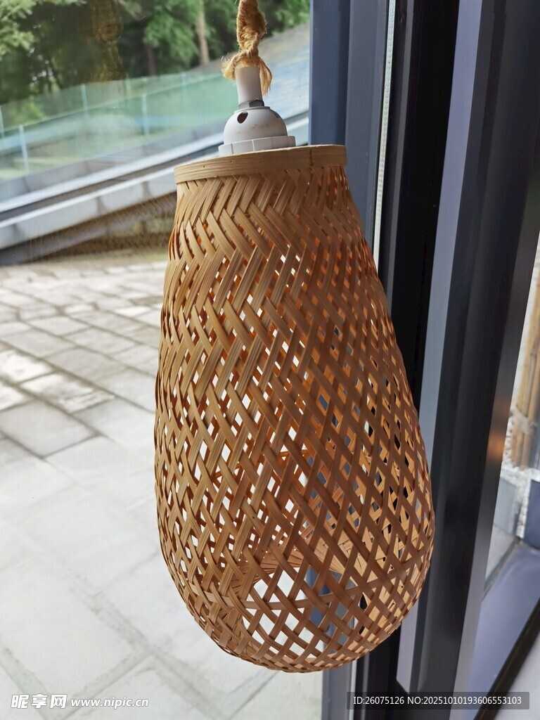 手工编织竹制吊灯