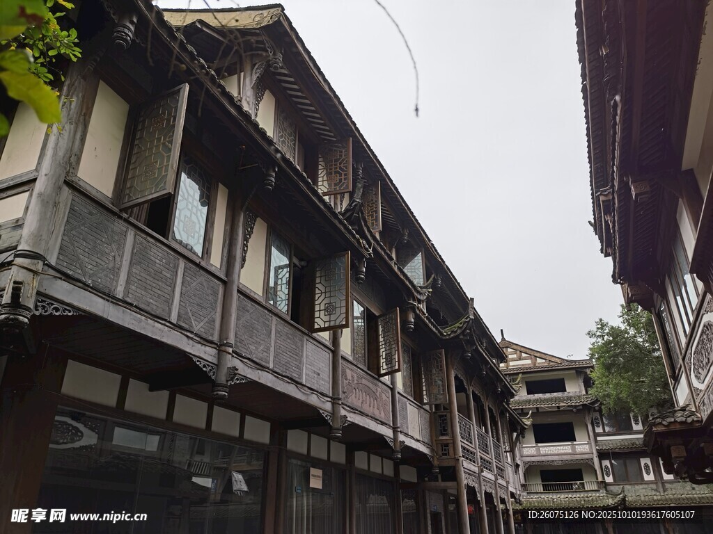 古色古香的中式传统建筑群