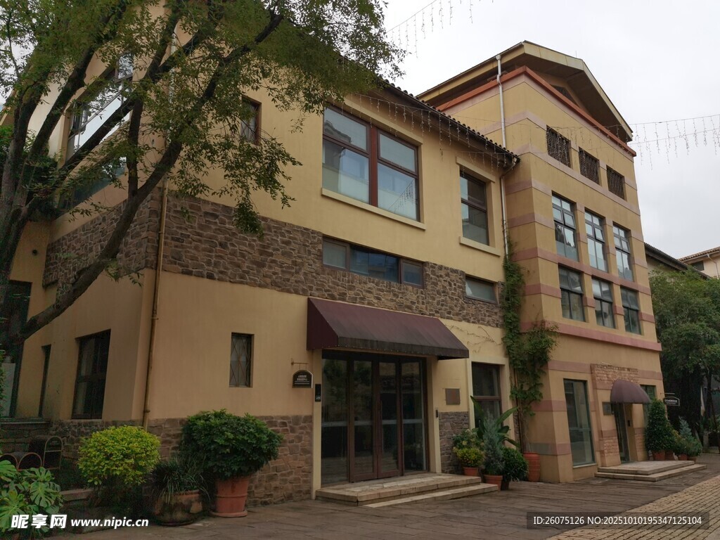 欧式风格多层建筑外观