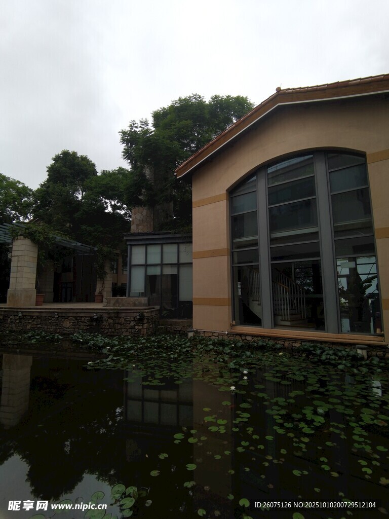 水边建筑景观