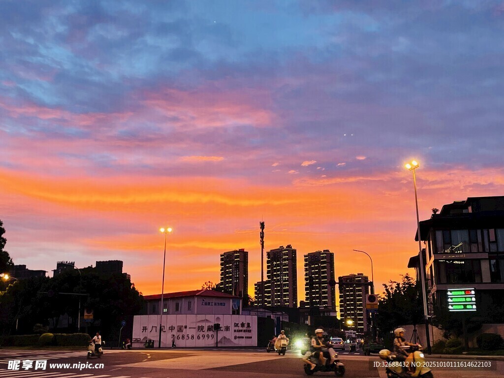 城市黄昏美景