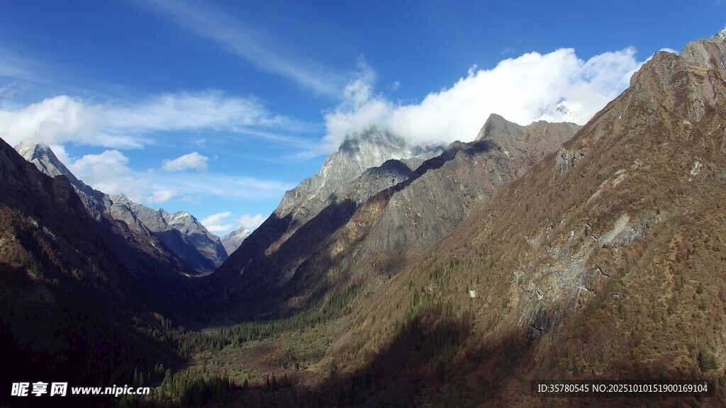 壮丽山谷风光