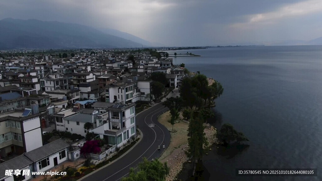 海滨小镇风光俯瞰