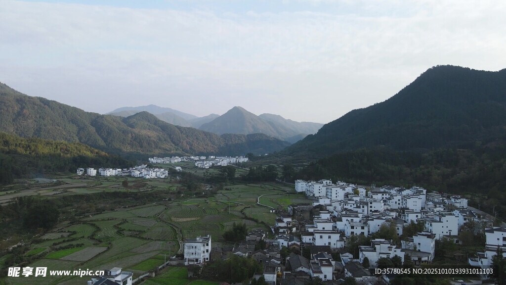 山间村落美景