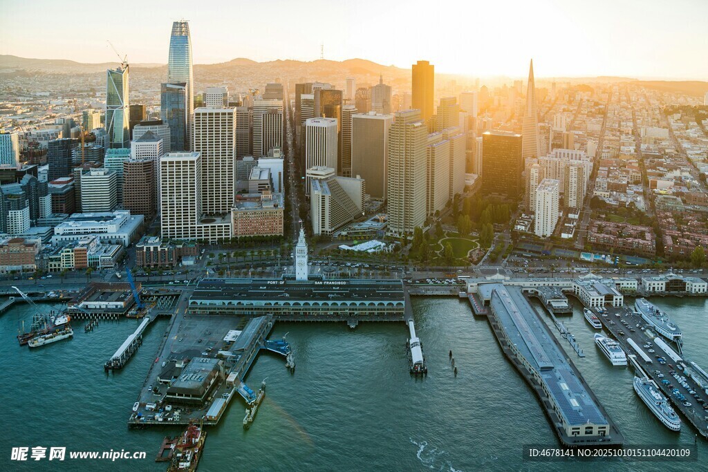 城市海港日出壮丽景观