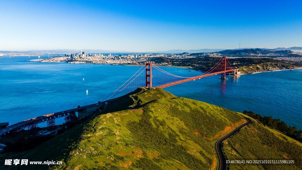 俯瞰旧金山金门大桥美景