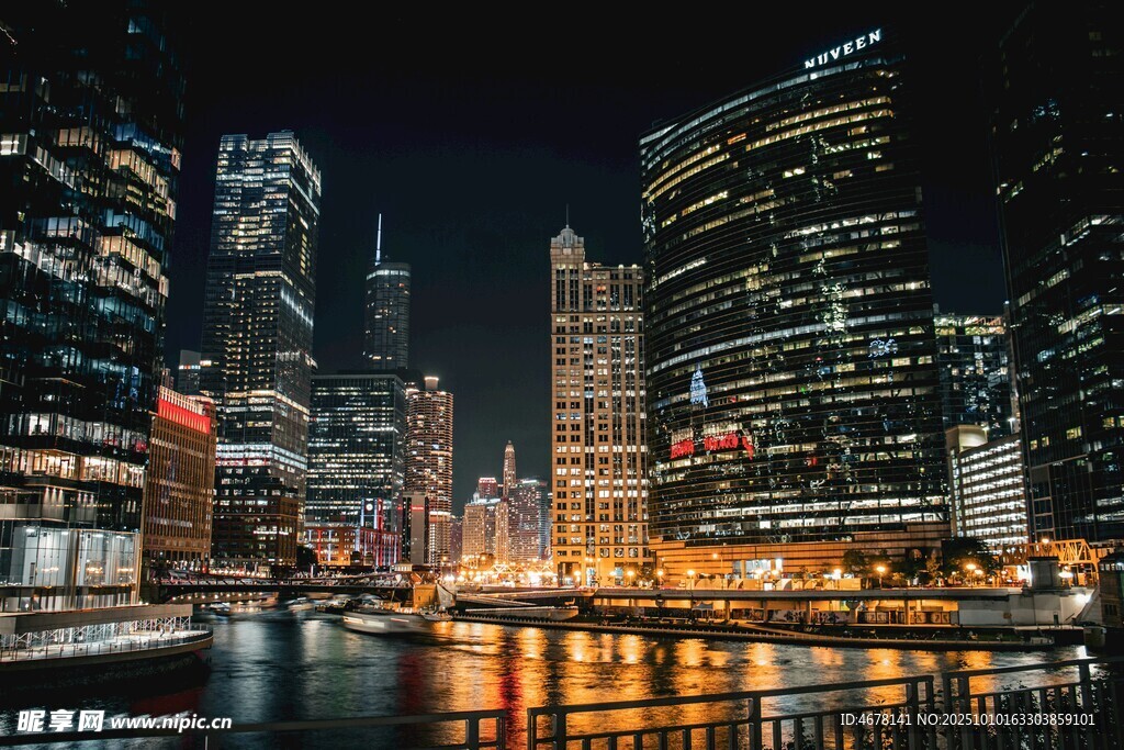 繁华都市夜景璀璨灯火