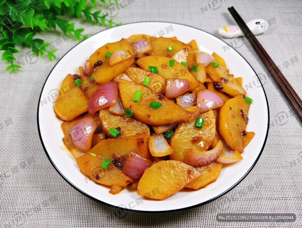 黑椒汁洋葱炒土豆片