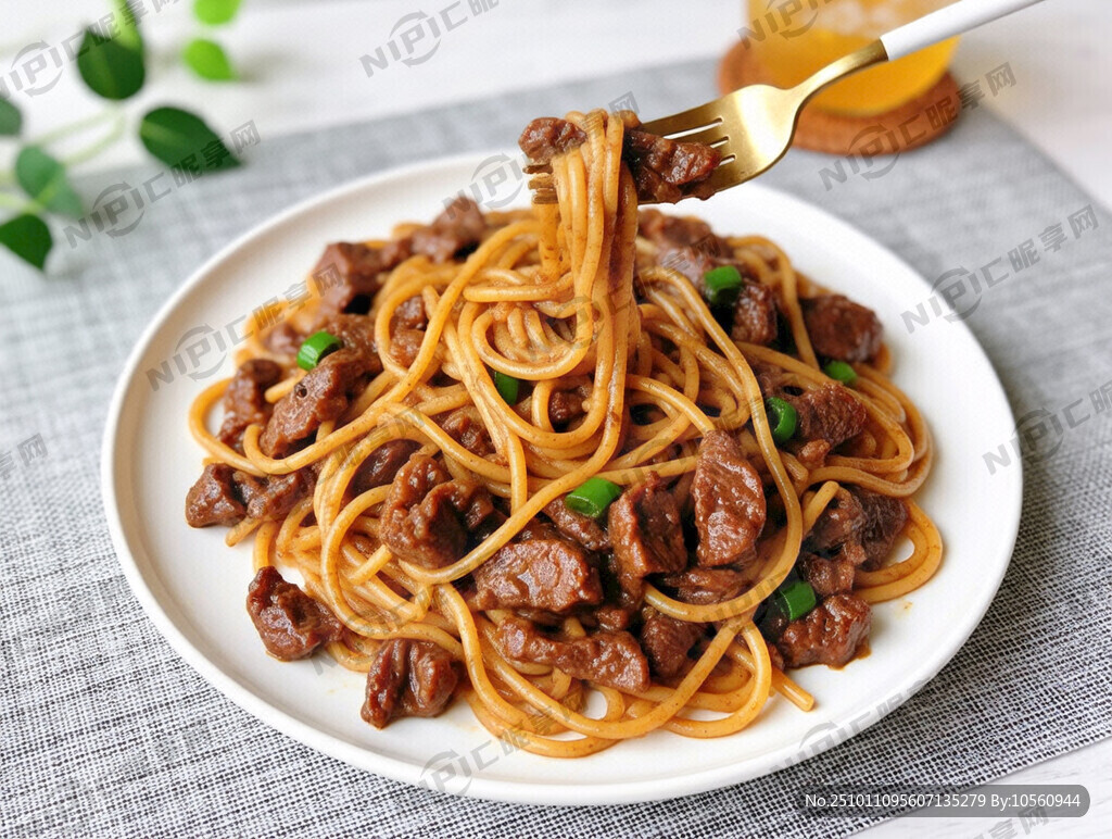 黑椒牛肉炒意粉