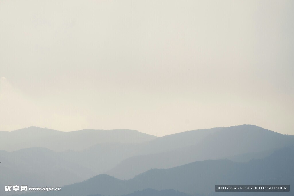 远山朦胧景