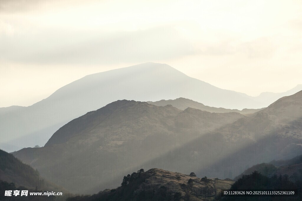 层峦叠嶂美景