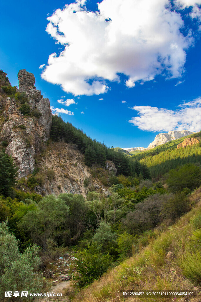 山间美景
