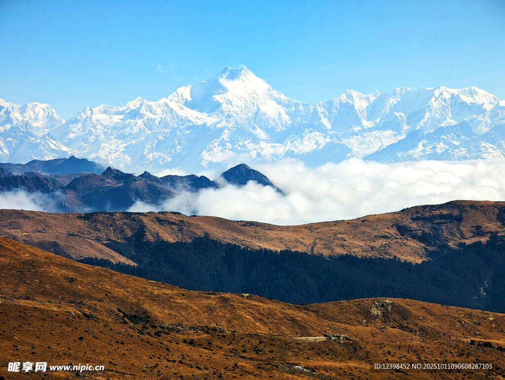 壮丽雪山风景