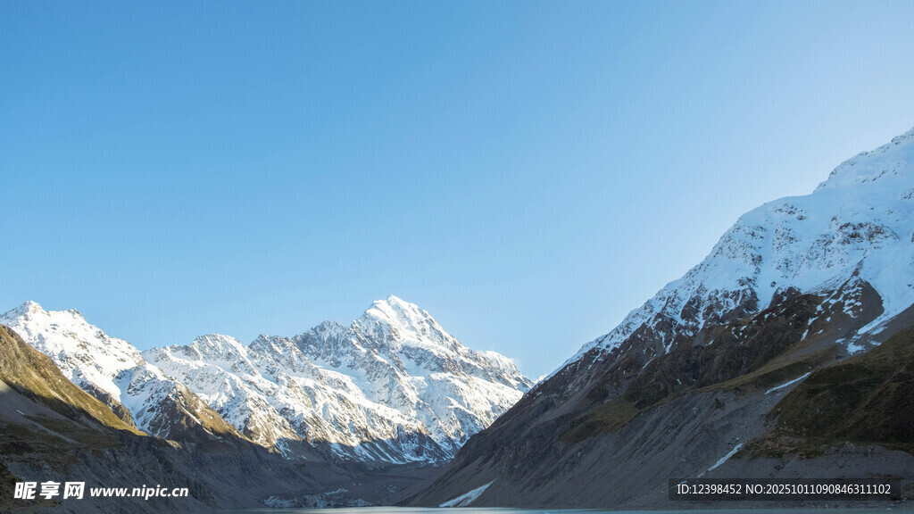雪山壮丽景观