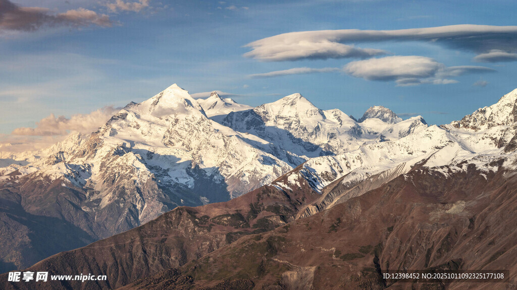 壮丽雪山美景