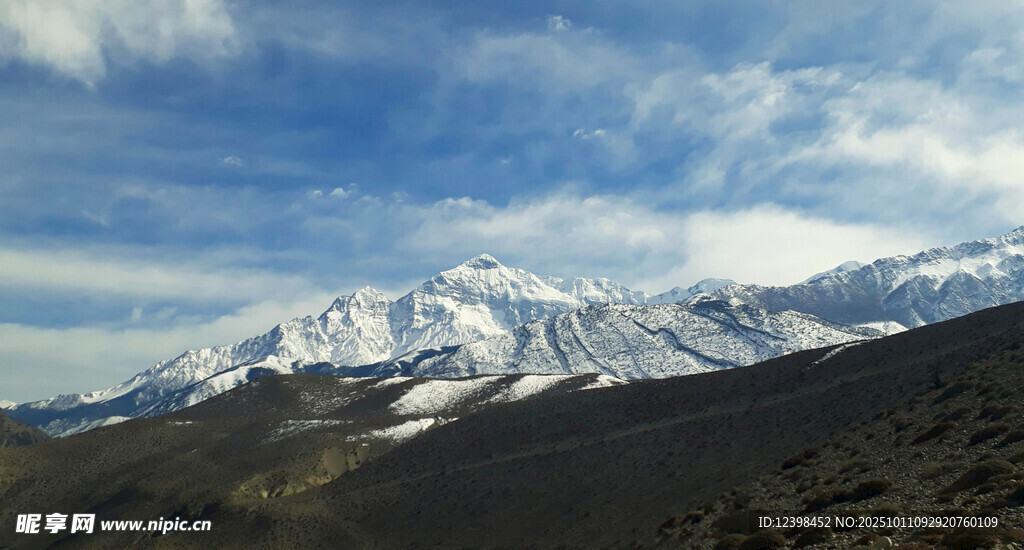 壮丽雪山风景