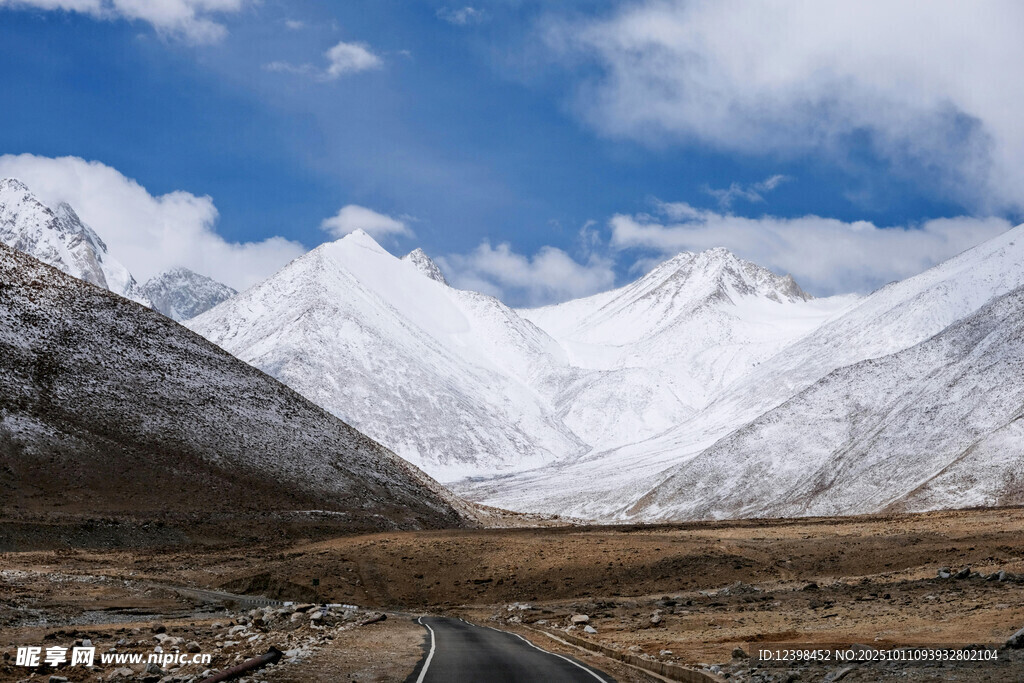 雪山公路美景