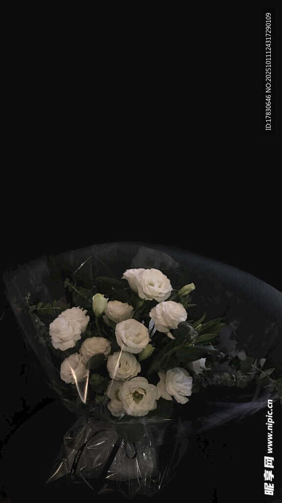 白色玫瑰鲜花束