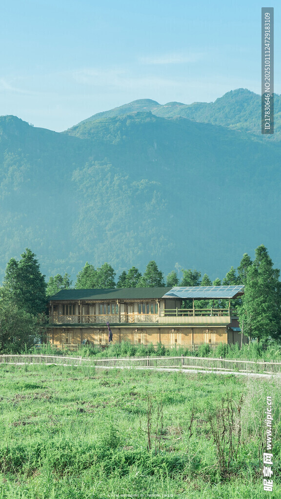 田园风光中的山间小屋