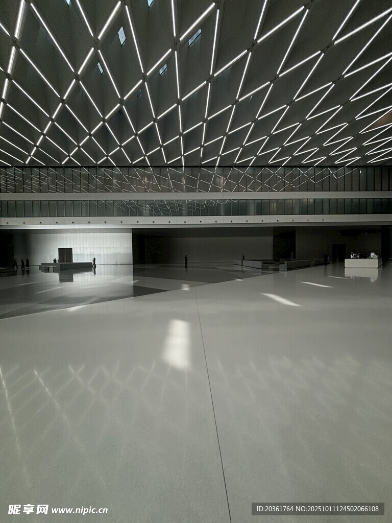 现代简约风格室内空旷空间