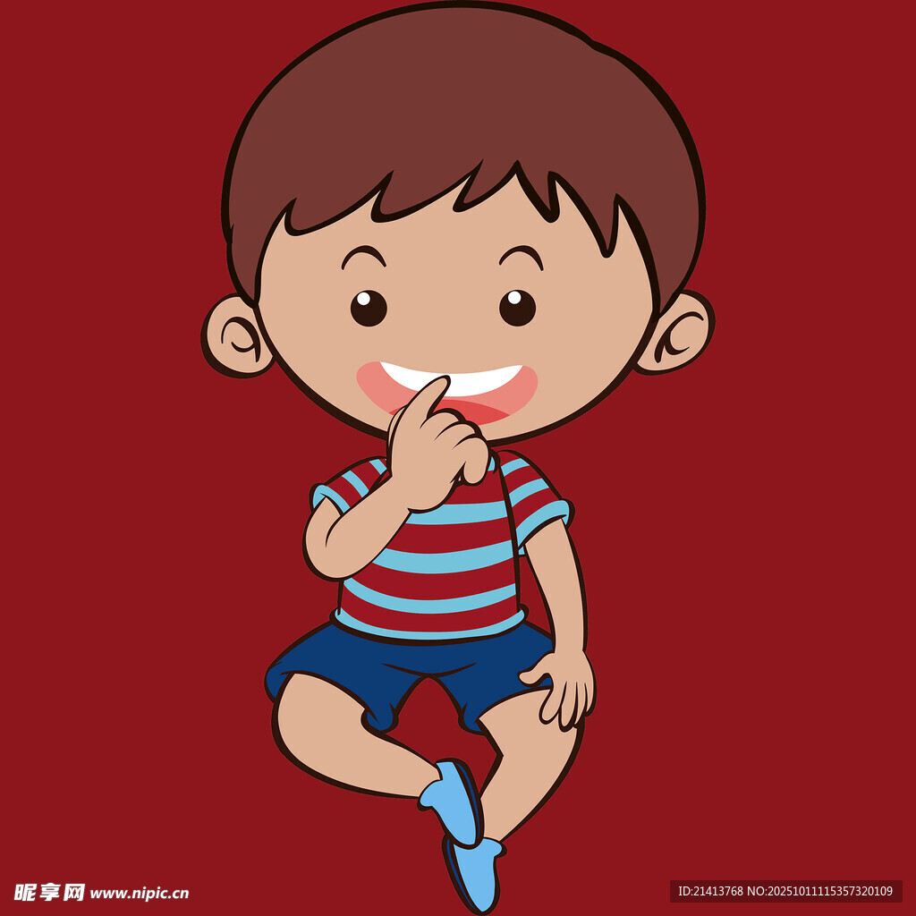 小男孩开心地坐着咬手指