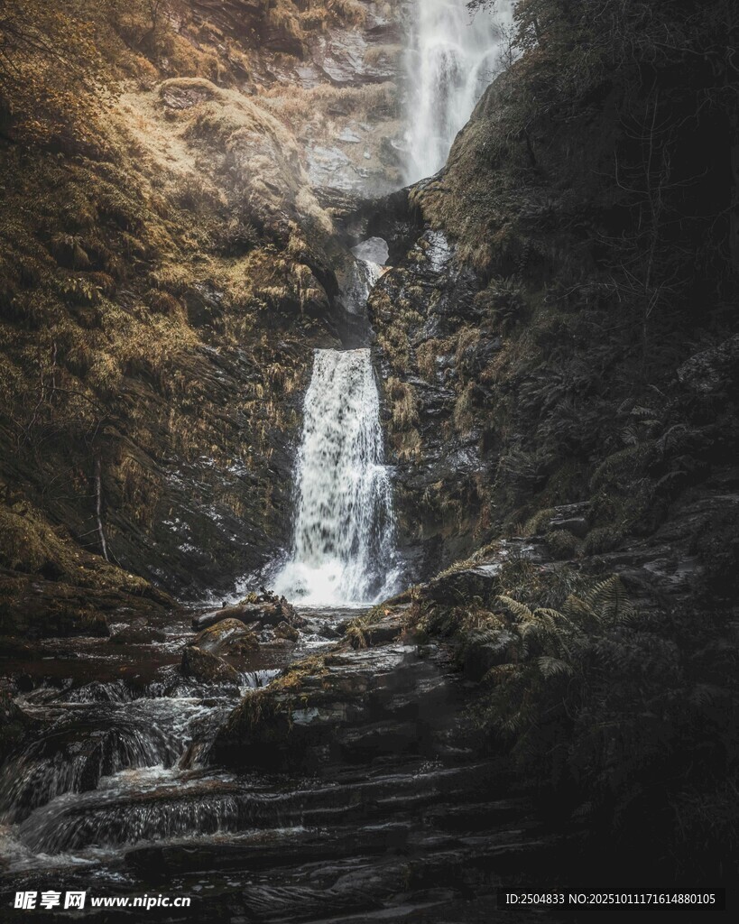 山间瀑布 自然清幽之景