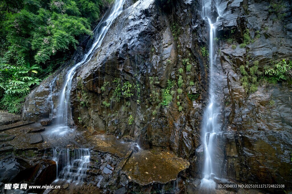 山间瀑布 灵动自然之景