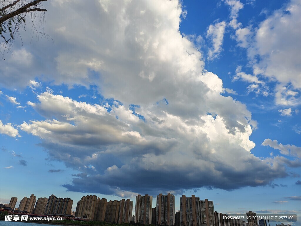 蓝天