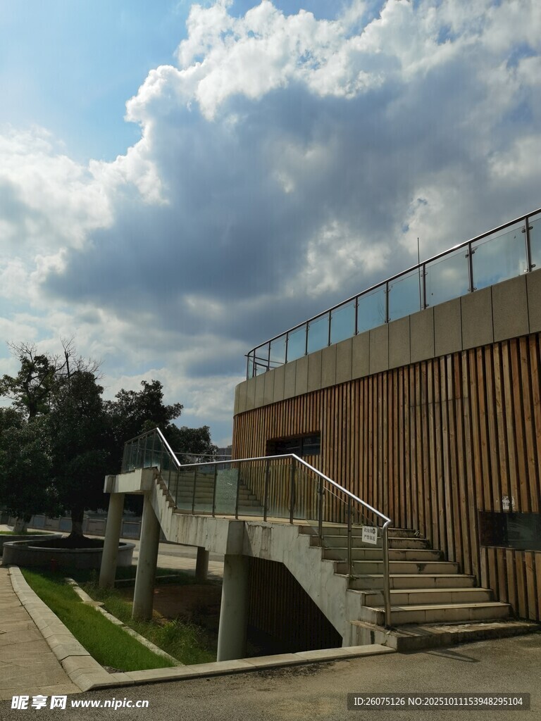 现代风格户外阶梯建筑景观