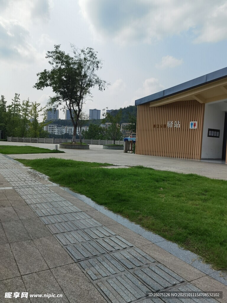 校园户外建筑与绿化景观