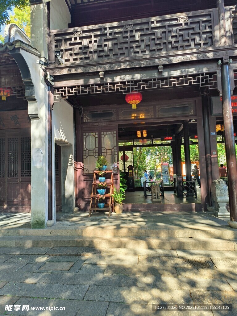 古巷入口