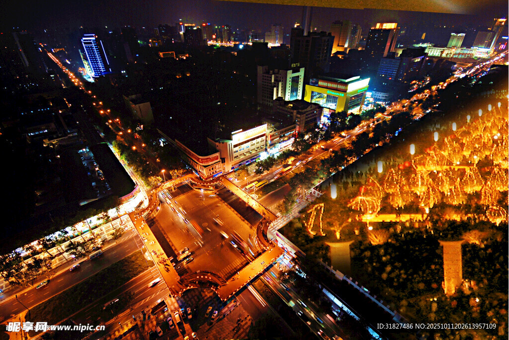 城市璀璨夜景交通路口