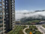 云雾下的建筑