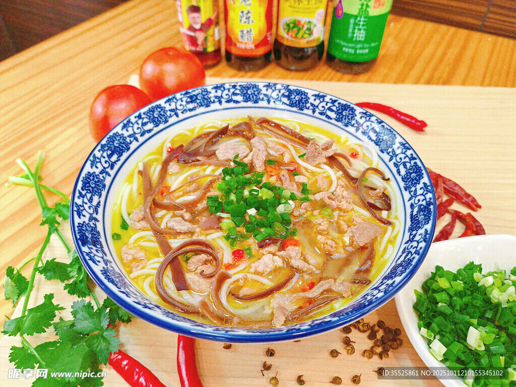 木耳肉丝米粉
